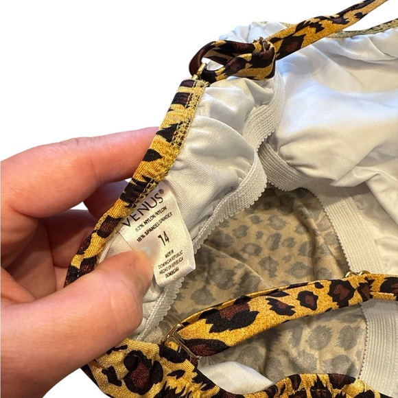 5/$25 VENUS Leopard Print Bikini Top - Picture 4 of 5